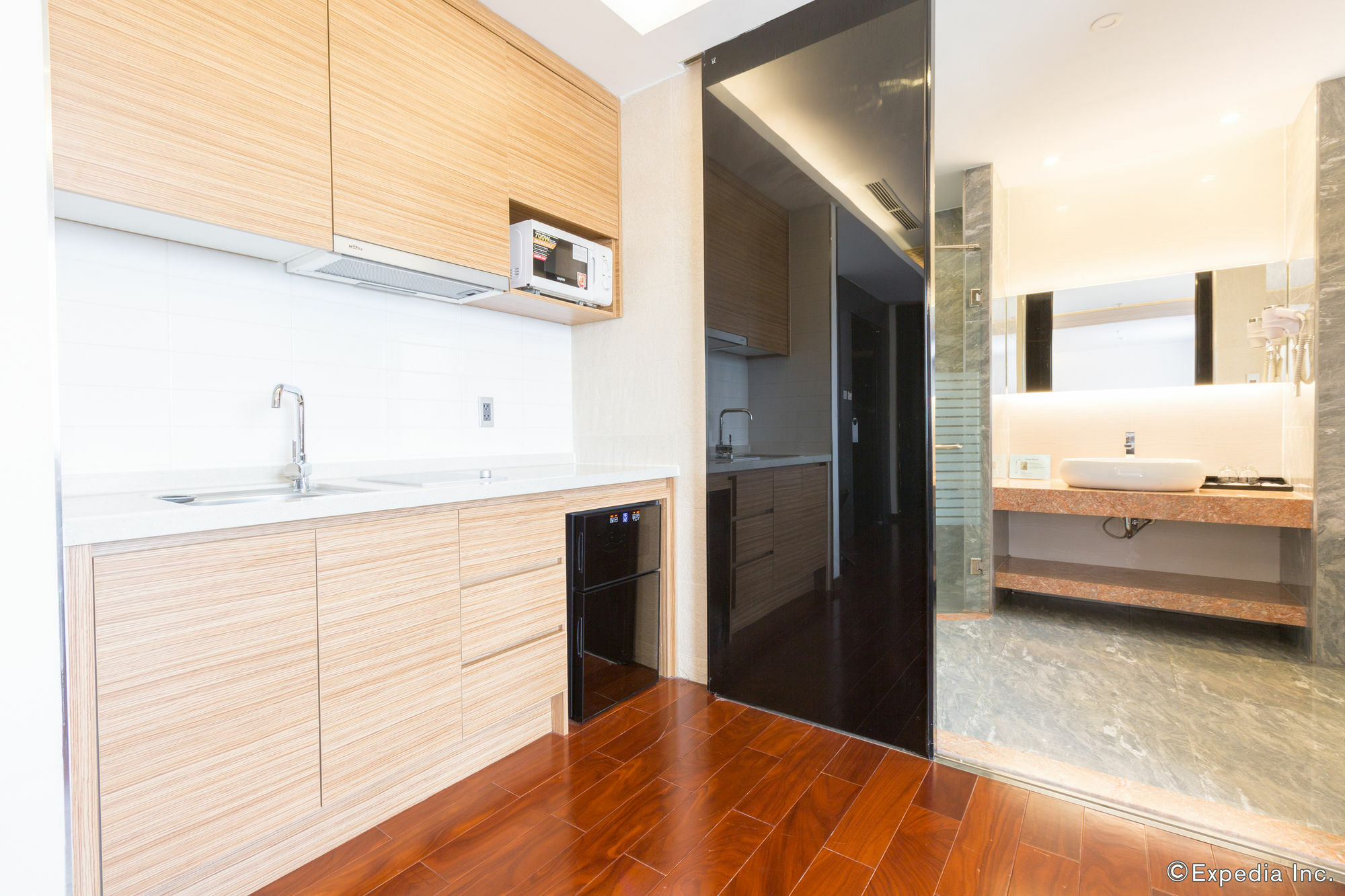 Charm Suite Residence Saigon ホーチミン市 エクステリア 写真