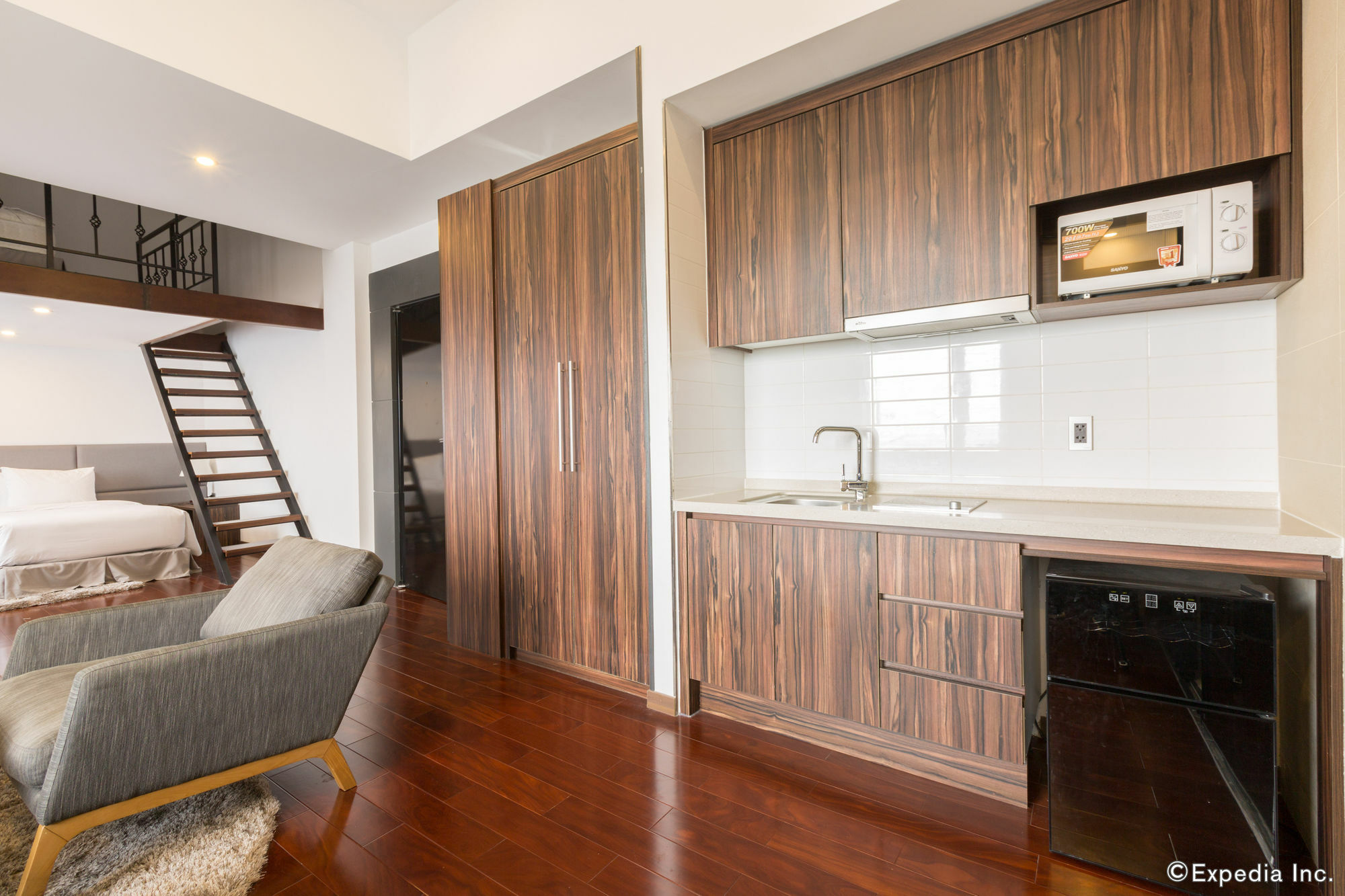 Charm Suite Residence Saigon ホーチミン市 エクステリア 写真