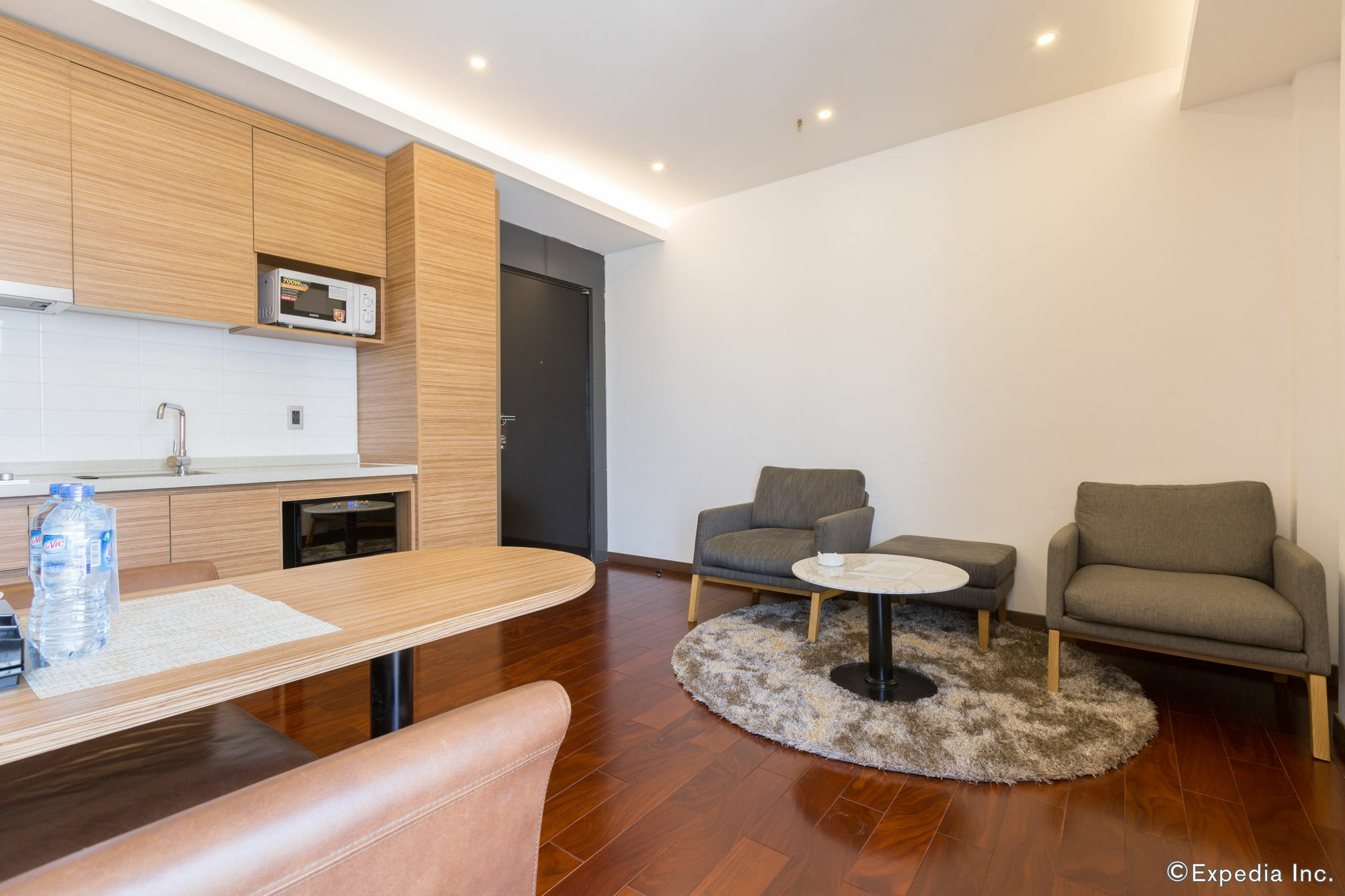 Charm Suite Residence Saigon ホーチミン市 エクステリア 写真