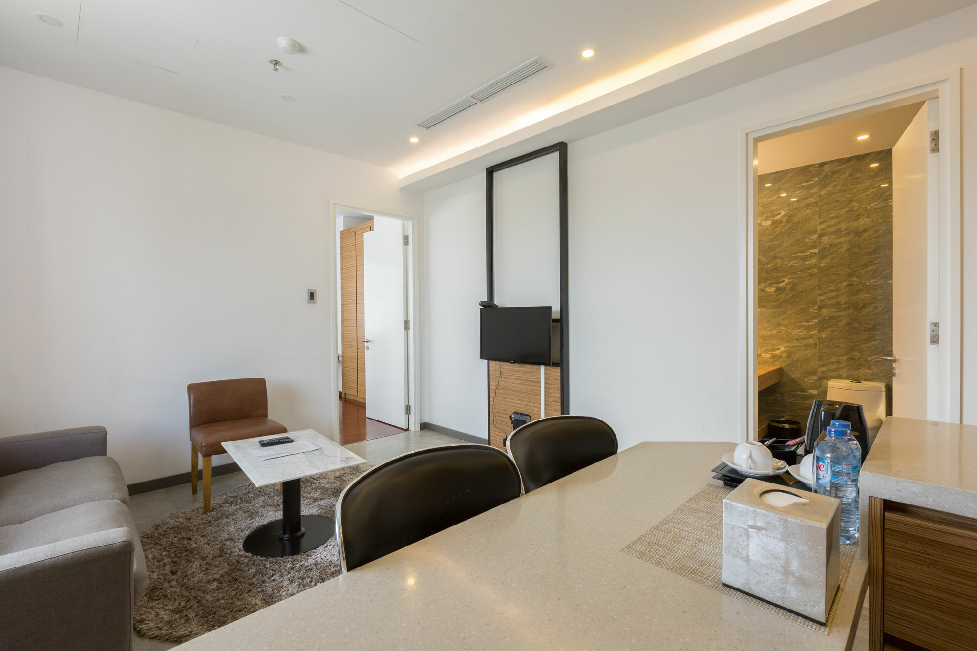 Charm Suite Residence Saigon ホーチミン市 エクステリア 写真