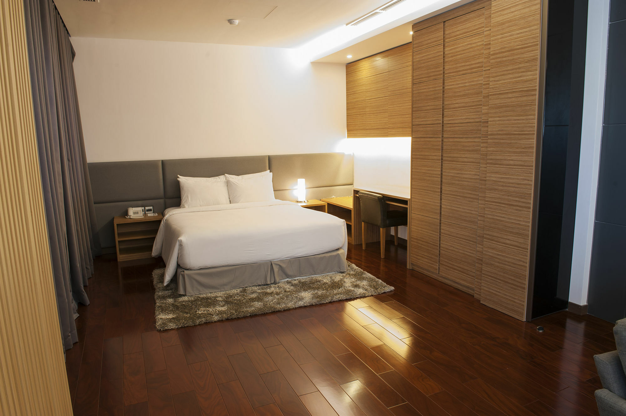 Charm Suite Residence Saigon ホーチミン市 エクステリア 写真